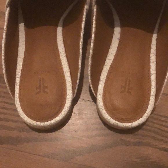 NWT Frye White Terri Mule Size 6 - Picture 9 of 10
